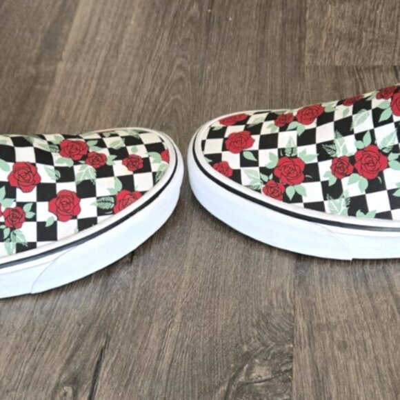 Vans Slip-On Checkerboard Red Rose Print Black White Skate 721356 US Size 9.5 - Picture 4 of 8